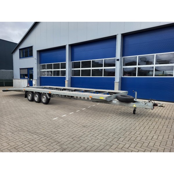 Autotransporter 3500 kg 3-asser 2018*