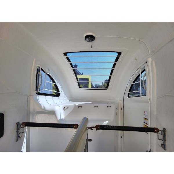Bucker Careline Paardentrailer **