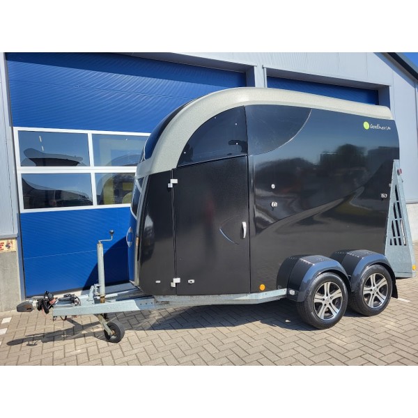 Bucker Careline Paardentrailer **