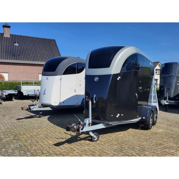 Bucker Careline Paardentrailer **