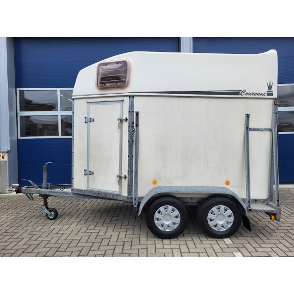 Harde Henra 2 paardentrailer **