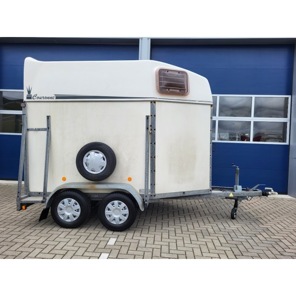 Harde Henra 2 paardentrailer **