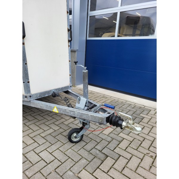 Harde Henra 2 paardentrailer **